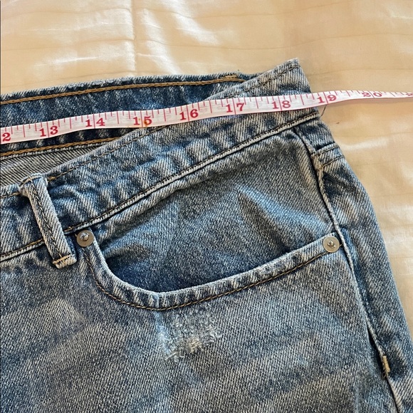 BDG Distressed Blue Boyfriend Jeans - Picture 5 of 10